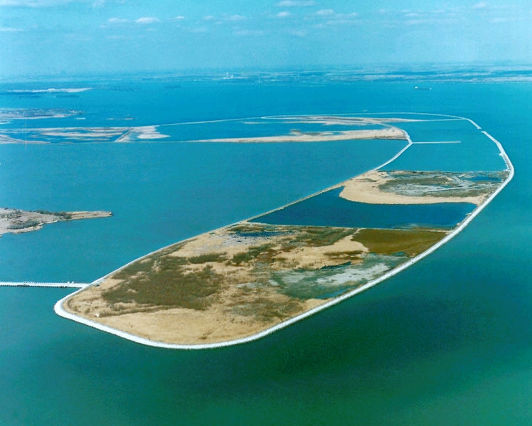ملف:Pointe Mouillee.jpg