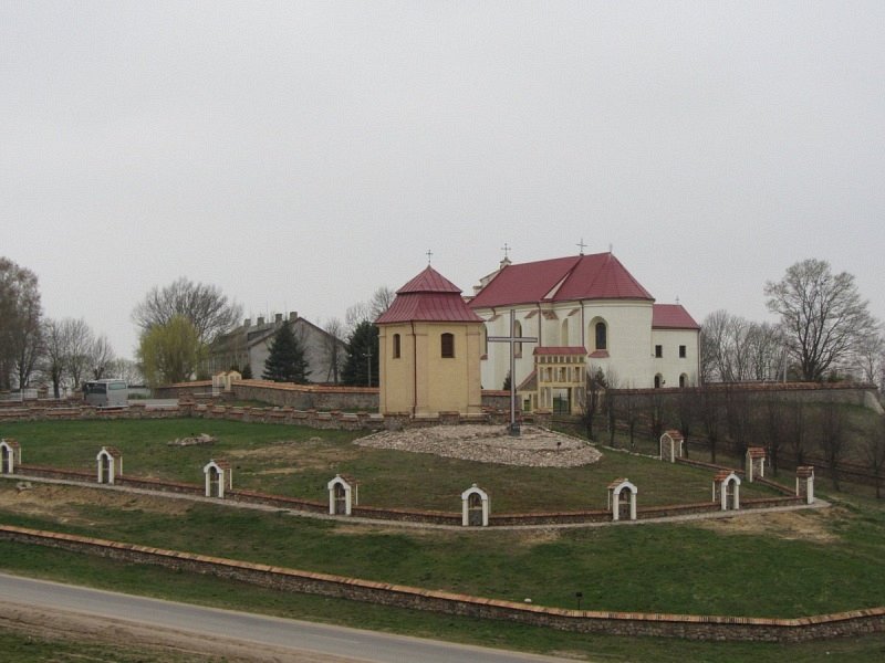 ملف:Крамяніца. Касцёл са званіцай.jpg