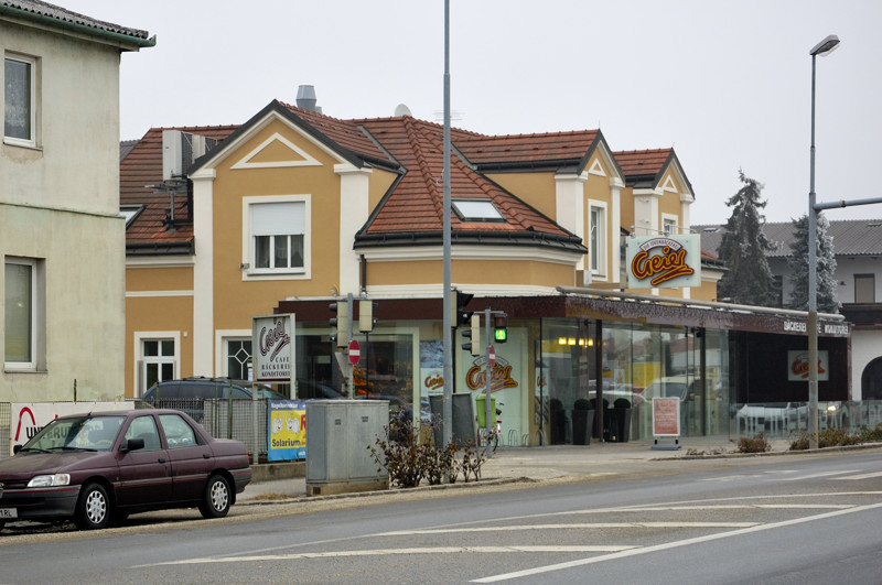 ملف:Strasshof Hauptstrasse.jpg