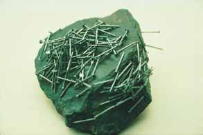 ملف:Magnetstonepic1.jpg