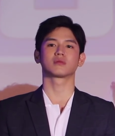 ملف:Thitipoom Techaapaikhun as SOTUS S Cast.png