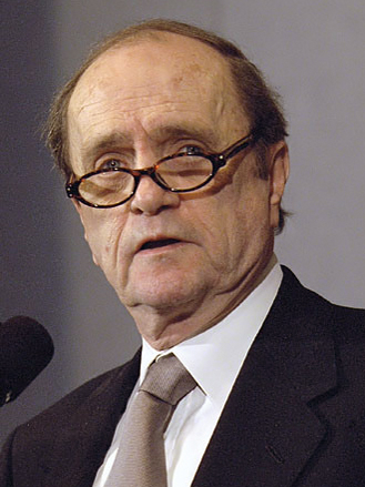 ملف:Comedian Bob Newhart.jpg