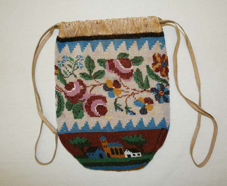 ملف:Drawstring bag MET 1973.189.1.jpg