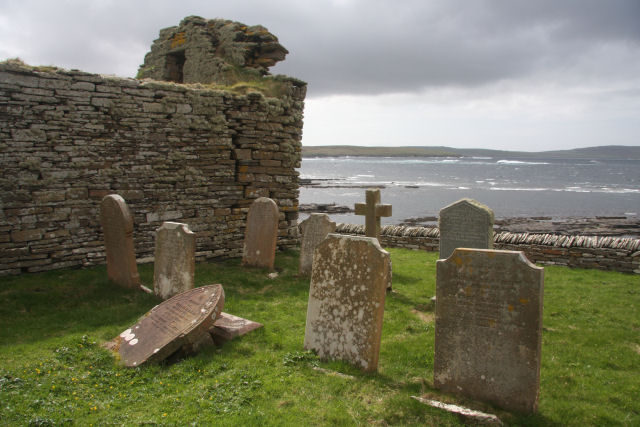 ملف:St Mary's Church and graveyard - geograph.org.uk - 1302073.jpg