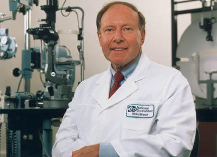ملف:Image of Dr. Carl Kupfer.jpg