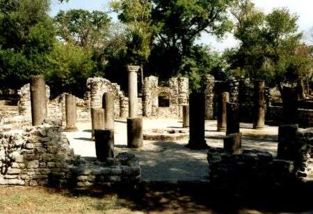 ملف:Butrint.jpg