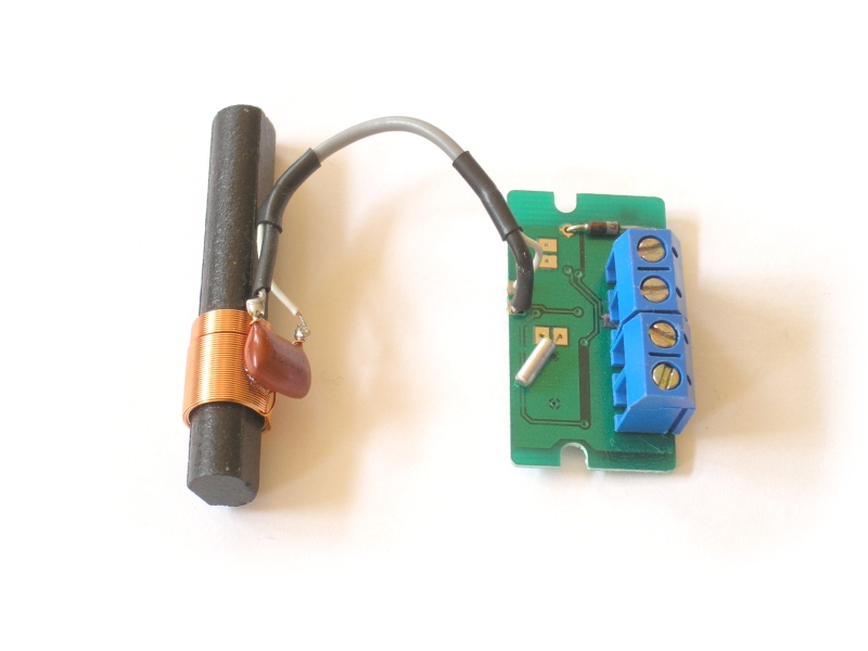 ملف:Low cost DCF77 receiver.jpg