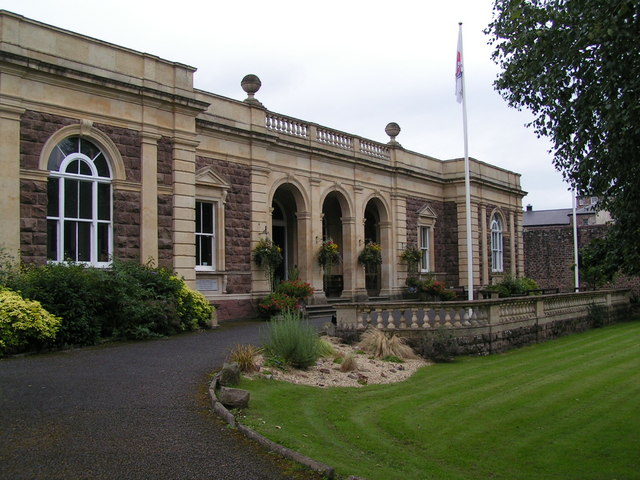 ملف:Sessions House, Usk.jpeg