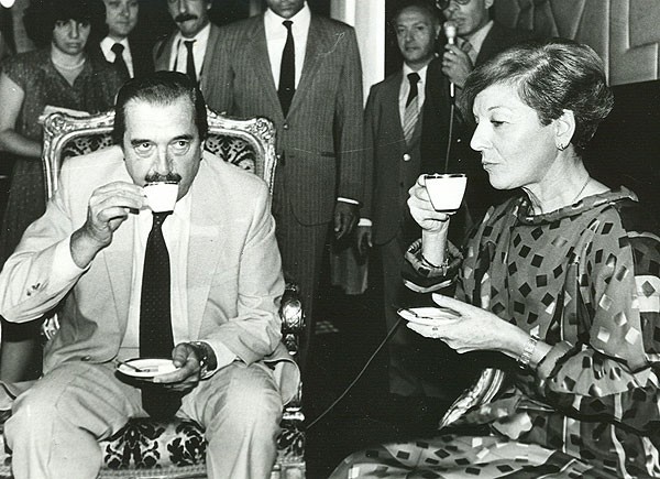ملف:Alfonsin e Isabelita.jpg