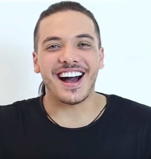 ملف:Wesley Safadão em 1º de fevereiro de 2016.png