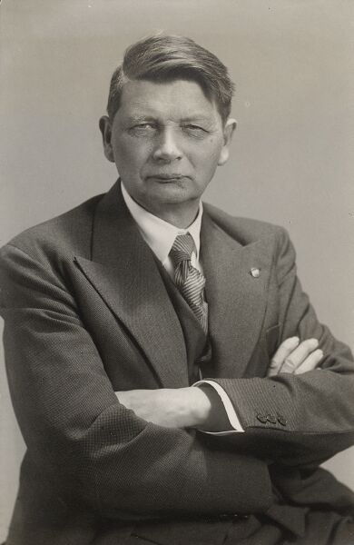 ملف:Hans Bernoulli ETH-Bib Portr 00029.jpg