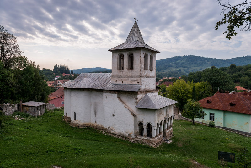 ملف:Baia de Aramă Monastery - Ext4.jpg