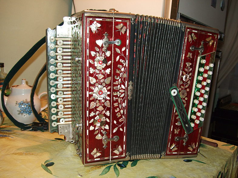 ملف:Russkaya garmon.jpg