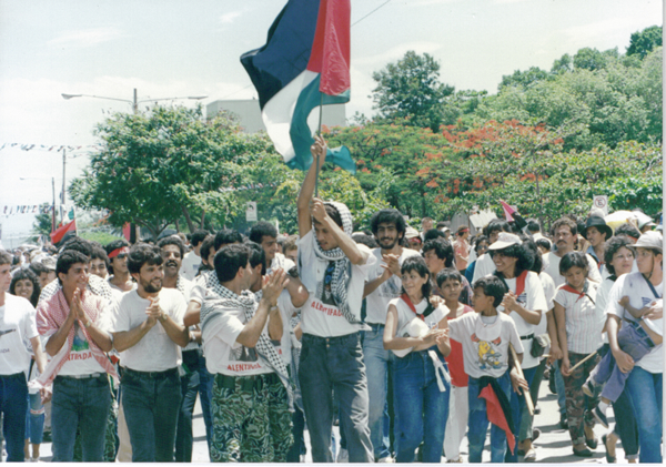 ملف:Palestinian March in Nicaragua.jpg