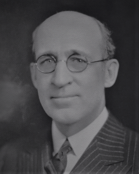 Portrait of Frank Phillips.png