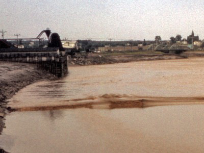 ملف:Tidal bore.jpg