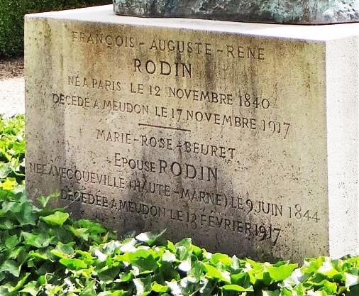 ملف:Grave of the sculptor Auguste Rodin (3).jpg