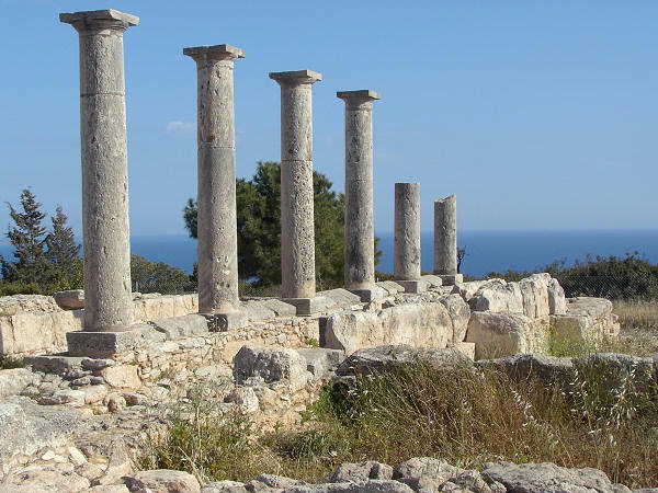 ملف:Ieron apollonos lemesos.jpg