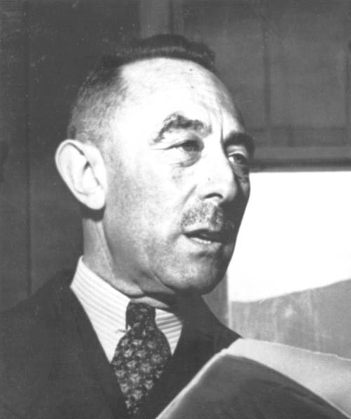 ملف:Camille Gutt.jpg