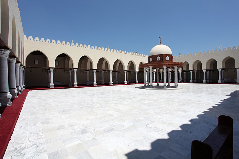 ملف:DumyatElAsMosqueCourt.jpg