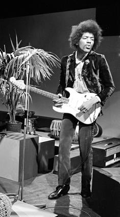 ملف:Jimi Hendrix 1967.png