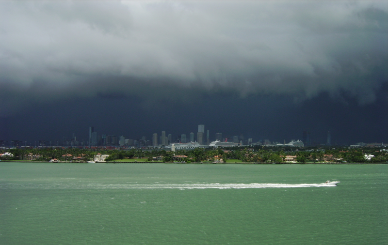 ملف:Miamisummershower.png