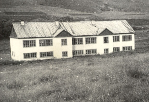 ملف:Школа в Хамхи. 1930-е гг..jpg