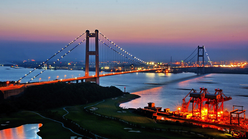 ملف:Jiangyin Yangtze River bridge-2.jpeg