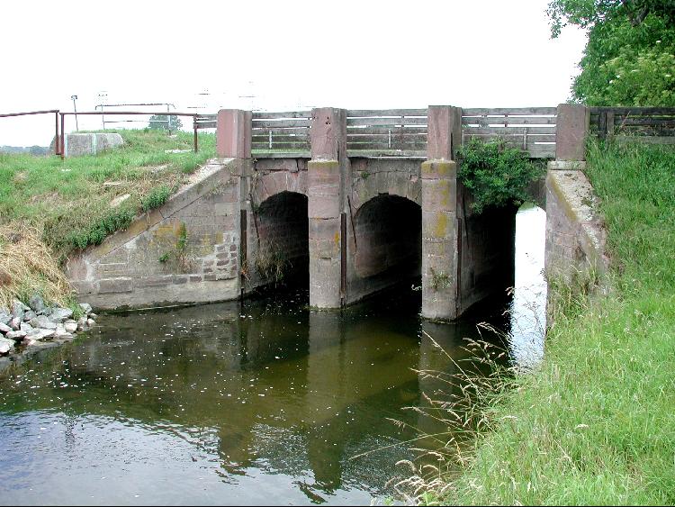 ملف:Schleuse Kraichbach.jpg