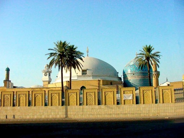 ملف:Shrine of Abdul Qadir Jilani..jpg