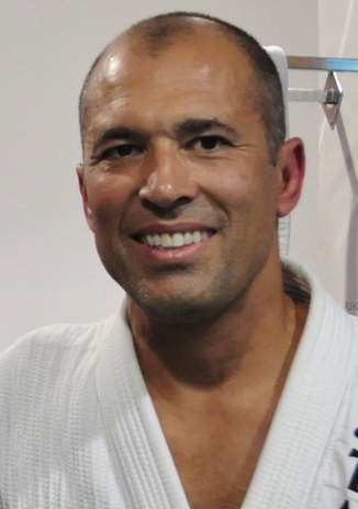 ملف:With Royce Gracie (cropped).jpg