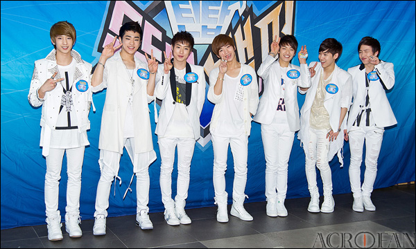 ملف:100 per cent from acrofan.jpg