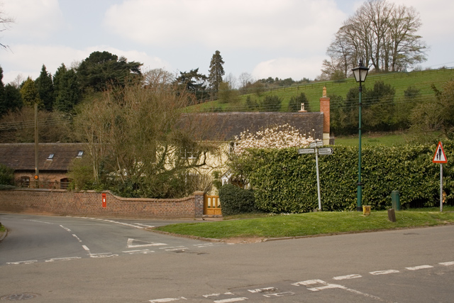 ملف:Clent Village Green looking towards Lower Clent.jpg