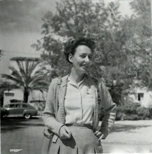 ملف:Leah Goldberg 1946 c.jpeg