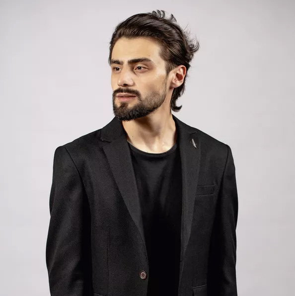 ملف:Chorshanbe Alovatov.jpg