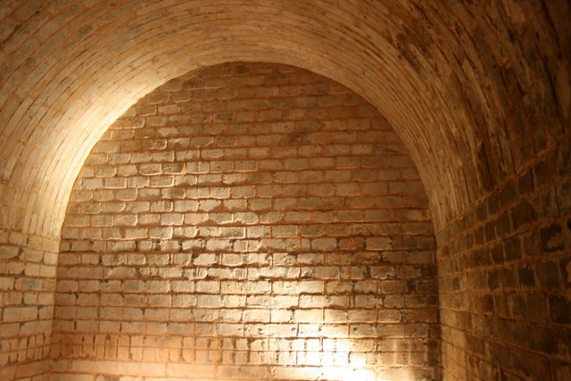 ملف:Eastern Han tomb, Luoyang 2.jpg