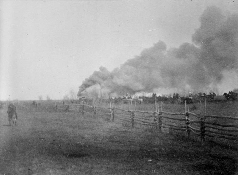 ملف:HostilitiesOpenAtBatoche.jpg