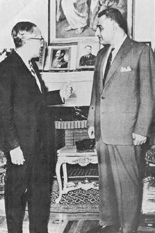 ملف:Nasser, Yothantbmp.jpg