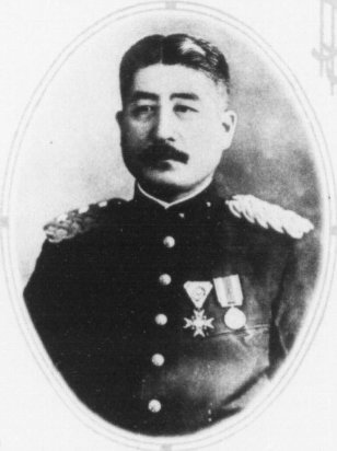 ملف:Tomoshima Motoharu.jpg