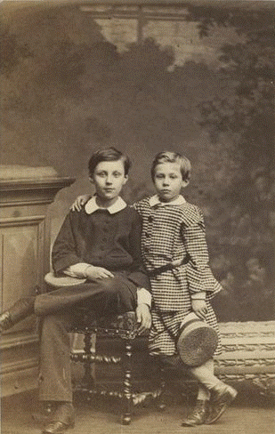 ملف:Mayer & Pierson - Laurent et Jehan de La Bédoyère.gif