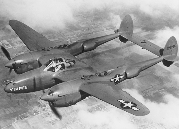 ملف:Lockheed P-38 Lightning USAF.JPG