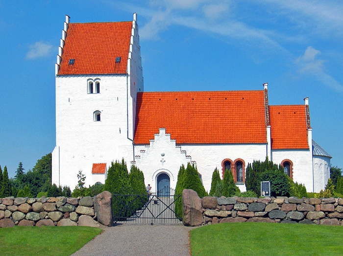 ملف:05-08-15-l1 copie Horbelev kirke (Falster).jpg