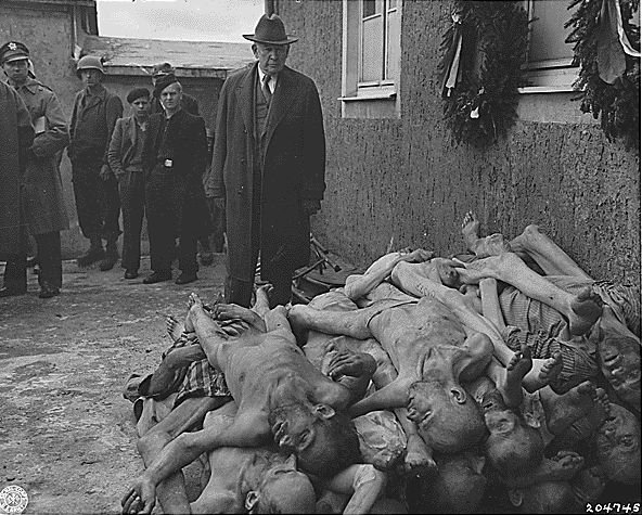ملف:Buchenwald-bei-Weimar-am-24-April-1945.jpg