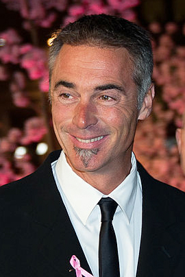ملف:Greg Wise 2013.jpg