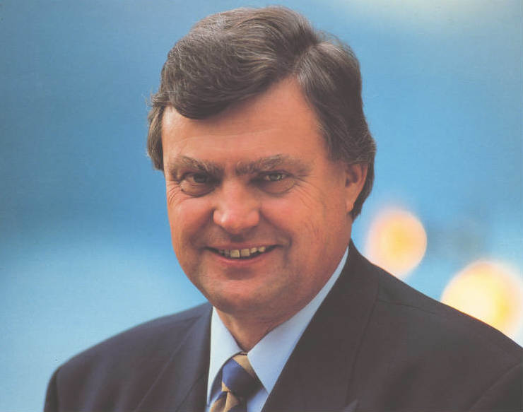 ملف:Anton Pfeifer (1995).jpg