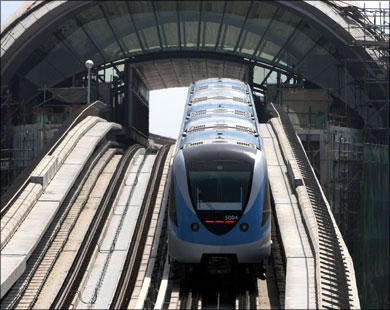 ملف:Dubai Metro7.jpg