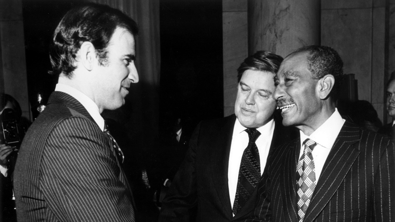 ملف:Biden-Church-Sadat.jpg