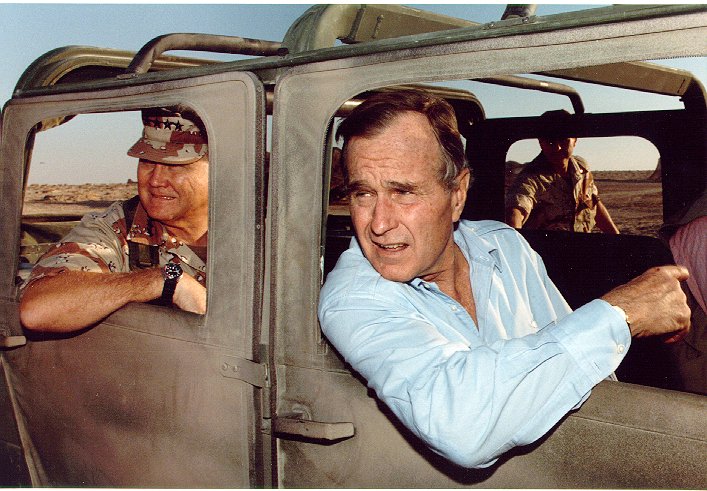 ملف:Bush saudi arabia.jpg