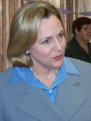 ملف:Shannon O'Brien (3x4a).jpg