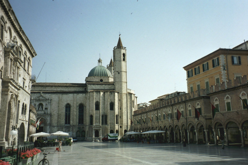 ملف:Ascoli Piceno.jpg